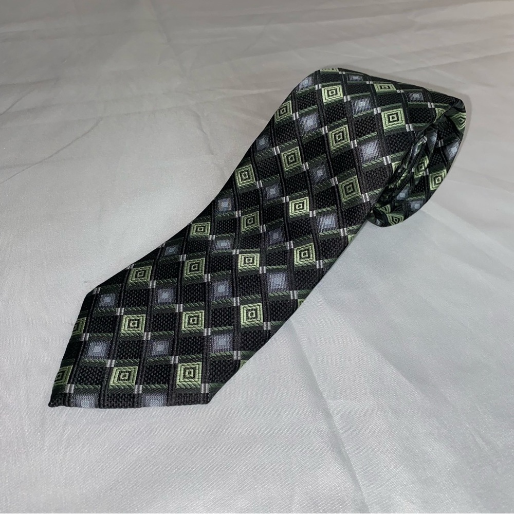 Croft & Barrow Tie Green And Grey Geometrical Neck Tie